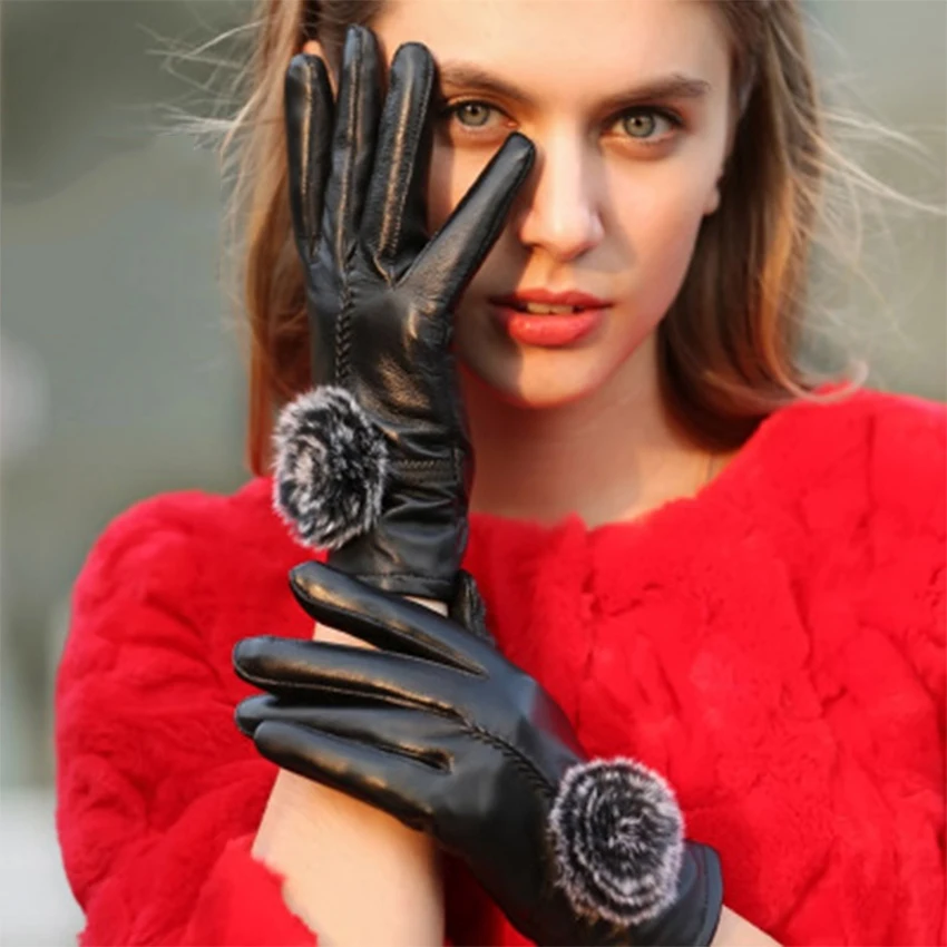 Genuine Leather Ladies Gloves with Rabbit Fur Flower Coral Velvet