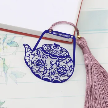 

1pcs Blue and white porcelain Teapot metal creative paint tabound classical Chinese style gift bookmark Conference gifts