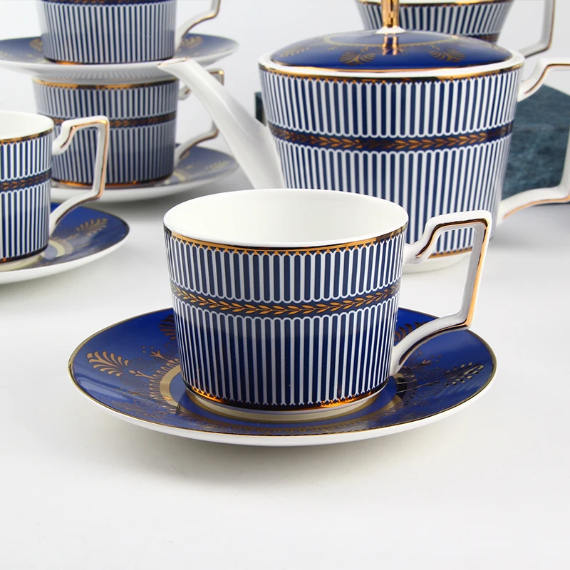 Bone china, 15 шт., винтажный набор из голубой кофейной чашки и блюдца, кофейник с золотой краской, кофейный набор, подходит для напитков, подарочный набор