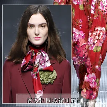 

High-end clothing brand walking figure printing crepe de chine silk fabric breathable silk fabric for dress wholesale silk cloth