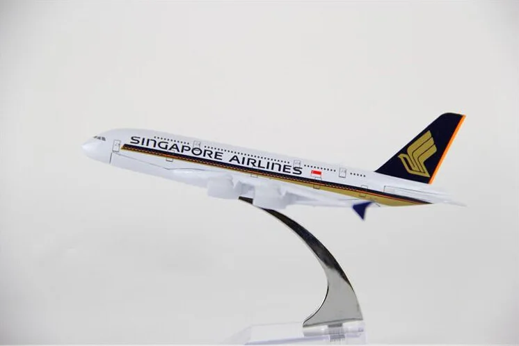 Size 1:400 plane model A380 Singapore Airlines aircraft A380 Metal