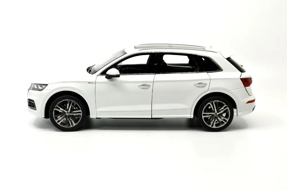 Audi Q5L 2018 White 02