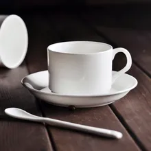 Высокого качества в европейском-Стиль комплект посылка из чистый белый костяной фарфор Кофе чашки диски Чай чашки для завтрака