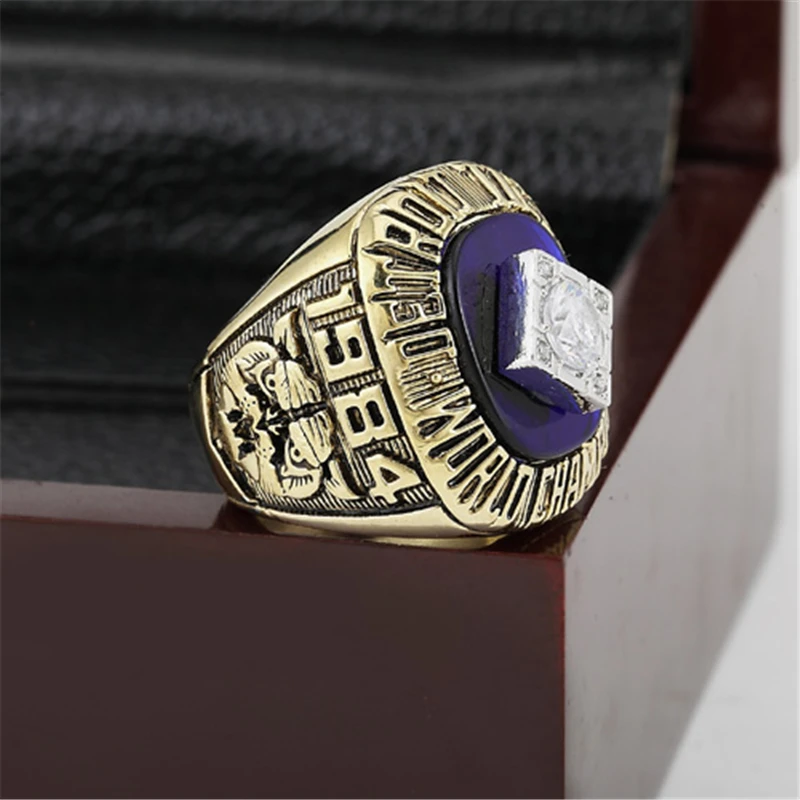 Detroit Tigers Championship Ring 1984 Replica World Series Baseball