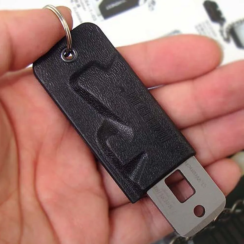 

Outdoor stealth survival tool Portable combination multi-function army knife card