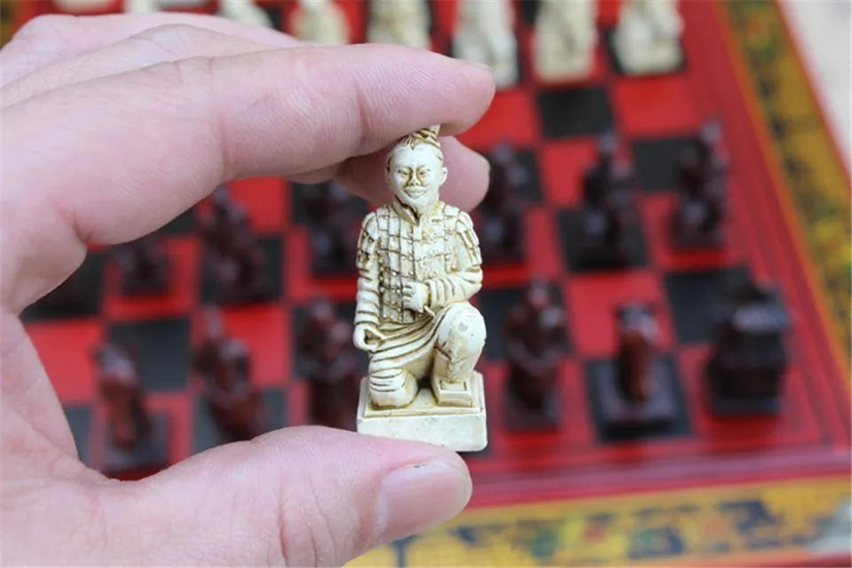 Hot Antique Chess Medium Desktop Stereo Chess Soldiers Resin Chess Pieces Wooden Board High Quality Gift Easytoday