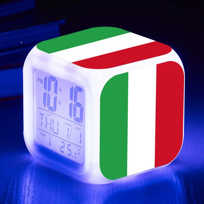 Italy Прямая поставка Сенсорное освещение итальянский флаг цифровой будильник светодиодный часы reveil проекция heure ночник настольные часы - Цвет: Italy