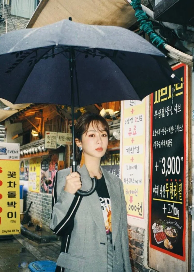 In Early Spring of 2019 Poplar Purple Star Net Red with The Same Gray Loose Lattice Stitching Collision Color Suit Jacket Woman In Early Spring of 2019 Poplar Purple Star Net Red with The Same Gray Loose Lattice Stitching Collision Color Suit Jacket Woman