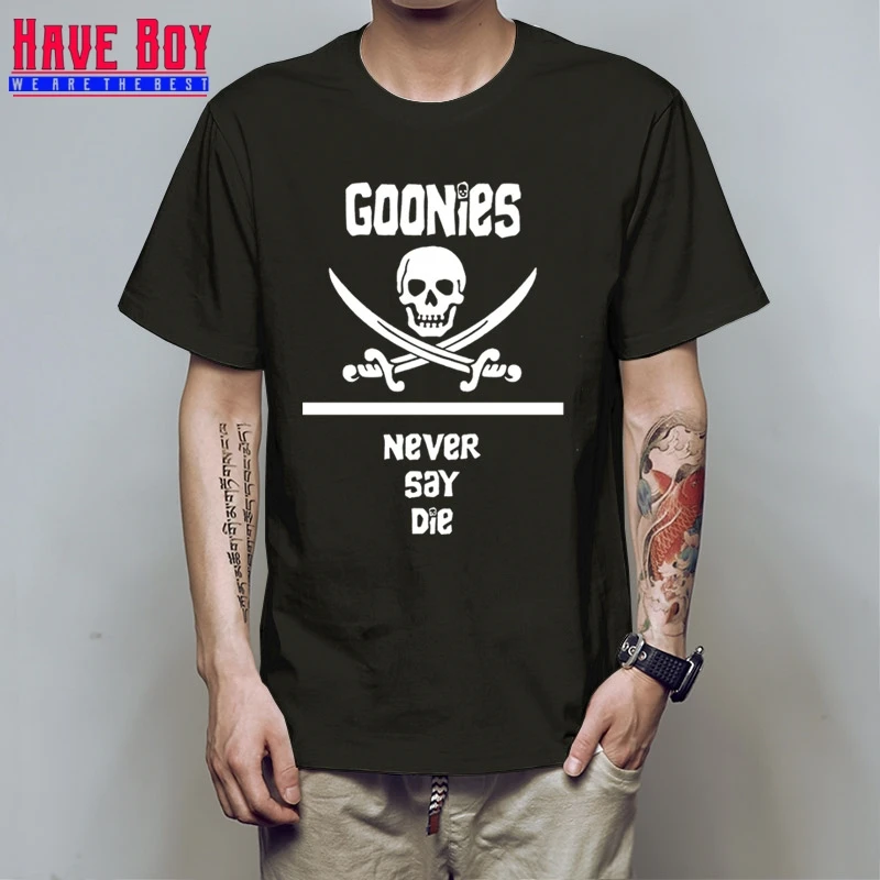 Бесплатная доставка футболка с вырезом лодочкой Goonies Never Say Die коротким рукавом