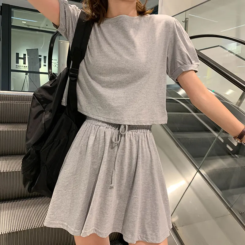 

two pcs set summer 2019 korean style short sleeve t shirt+Elastic waist mini skirts 2 pcs skirts set womens clothing set (X565)