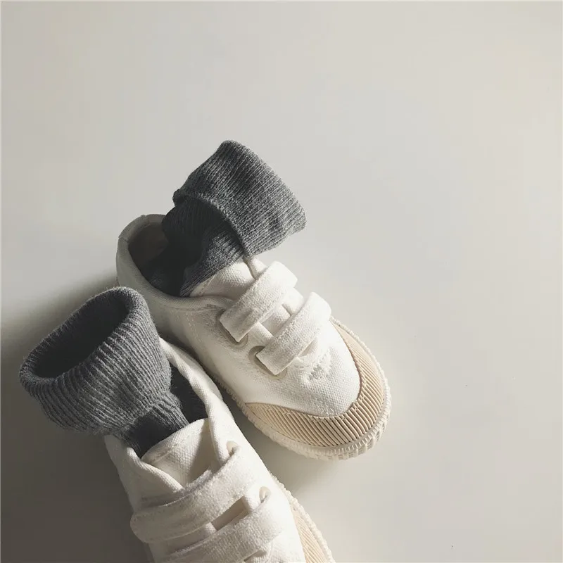 9579077042_918428038