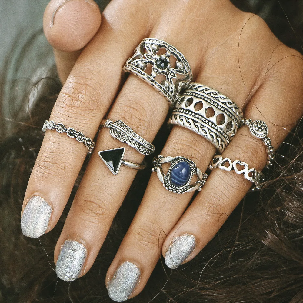 

7 pieces Antique Silver Color Knuckle Rings Set Women Triangle Stone Hollow Flower Leaf Feather Heart Midi Finger Ring Jewelry