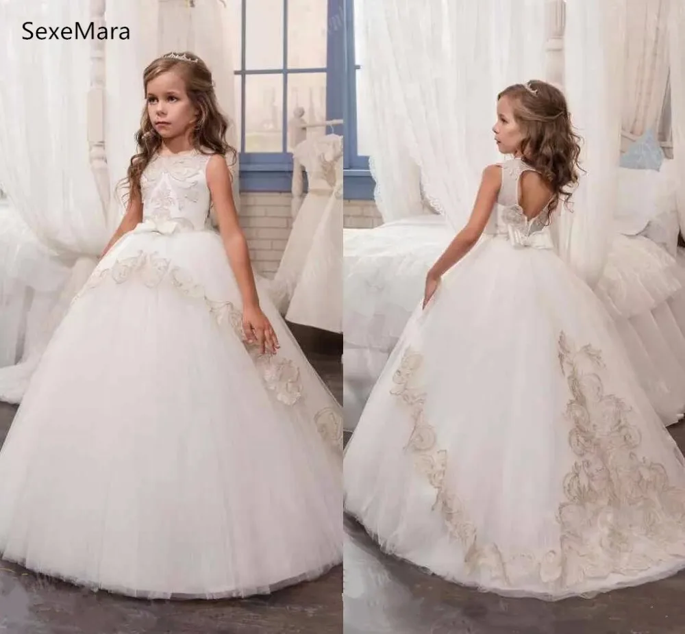 

New White Ball Gown Flower Girls Dresses Crew Neck Bow Hollow Back Kids Party Gown Girls Pageant Dresses Country Wedding Wear