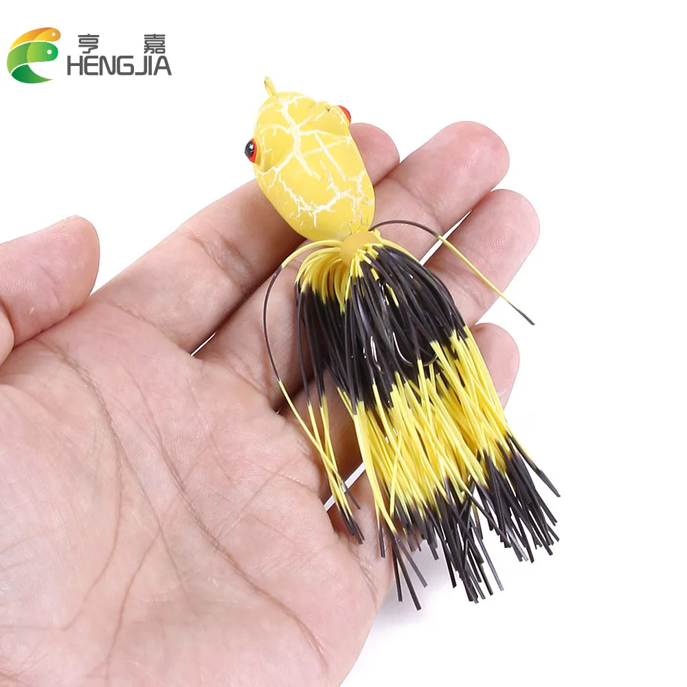 

HENGJIA 1pcs 9.4g 10cm Plastic Frog Fishing Bait with beard Simulation Soft Lures Snakehead Lure Top water