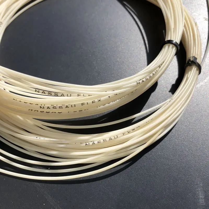 

1pc Taiwan quality tennis racket string soft feeling tennis rackets string 12M 1.3MM beige string