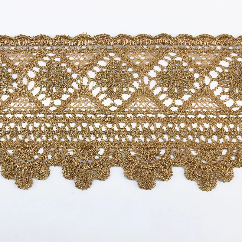 gold trim 1503 (3)