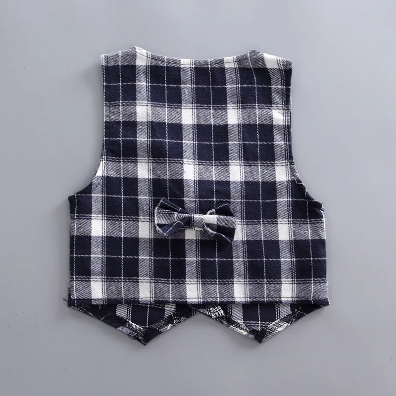 10243978235_1051459260