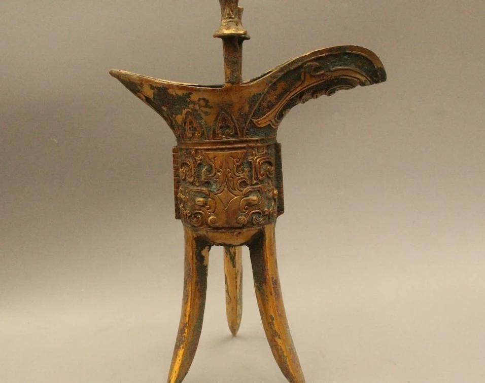 

12"Chinese Dynasty Palace Bronze Gild 3 Foot Emperor Use Wineglass Cup Oxhorn