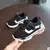 Sapatas das crianças Seção Primavera 2018 Nova Malha Respirável Não-slip Macio Com Solado de Sapatos do Estudante Moda Casual de Corrida Sapatas do esporte