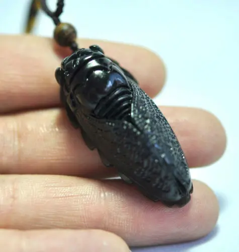 

Exquisite old Chinese Hetian Jade Hand-carved Cicada Pendant