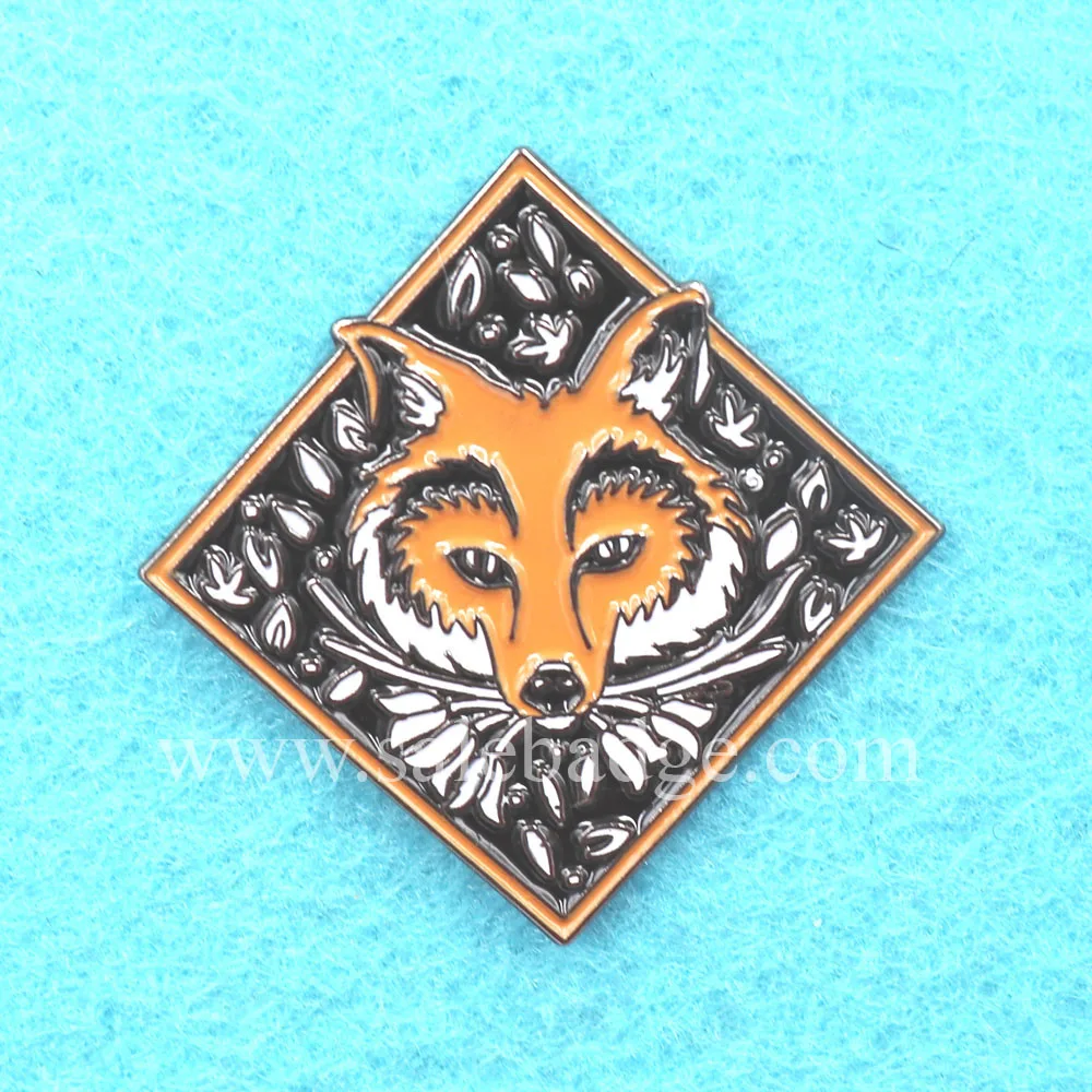 Custom Metal Orange Fox Enamel Lapel Pins OEM ODM Servicein Badges