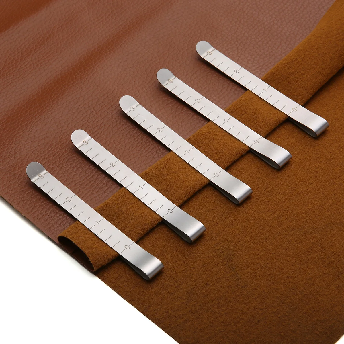 

1PCS METAL SEWING CRIMPING CLIP STAINLESS STEEL HEMMING CLIPS WITH BUILT-IN RULER CLOTH MEASUREMENT RULER