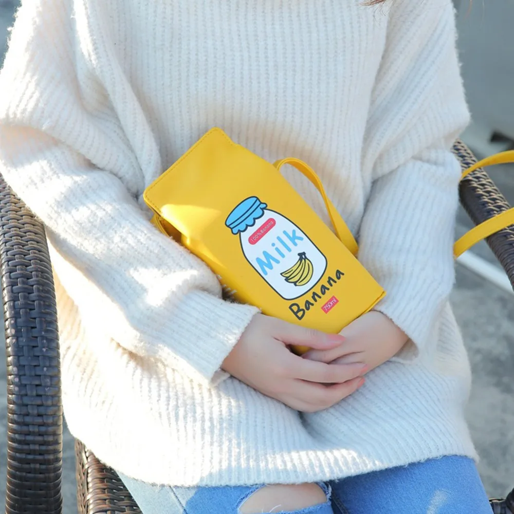 

2019 Creative Style Woman Milk Bottle PU Chains bags Cute Cartoon Printed Red Yellow Blue Coffee 3D Messenger Bags Cosmetic Bag