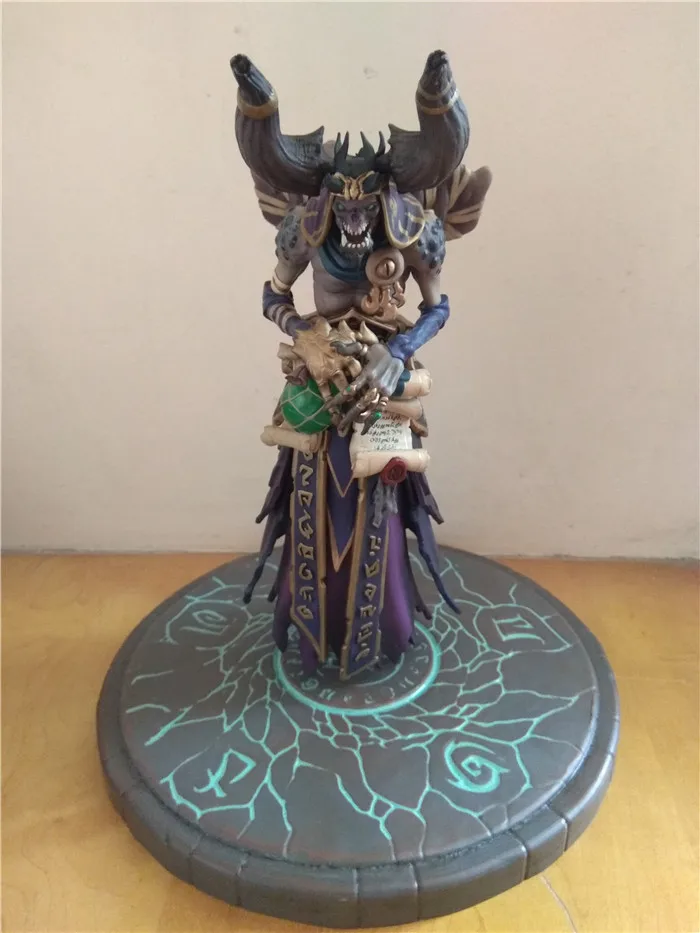 

28cm 2019 new movie game Darksiders 3 Four Horsemen of the Apocalypse PVC Action Figure anime figurine Collection Model Toy Doll