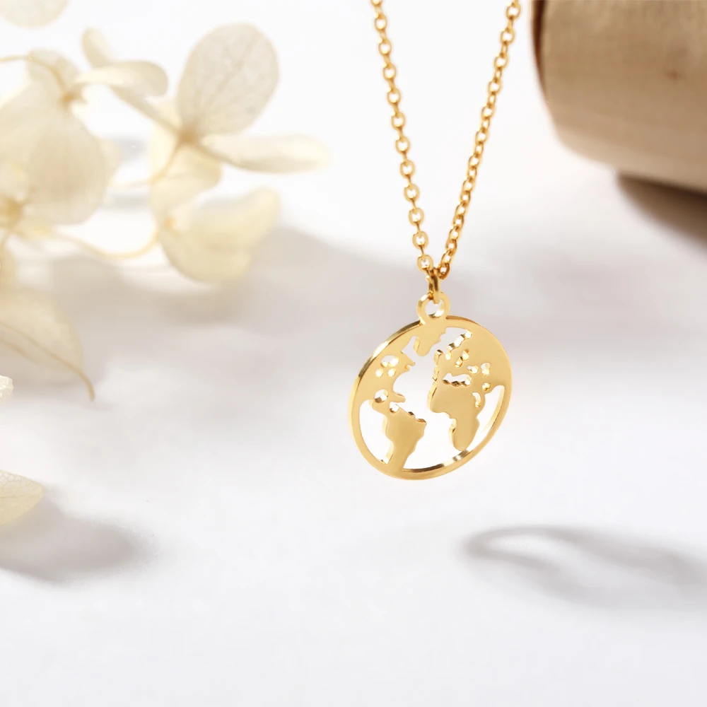 

Geometric Round Necklace Vintage Origami World Map Planet Earth Pendant Necklaces for Women Circle Ethnic Simple Choker Jewelry