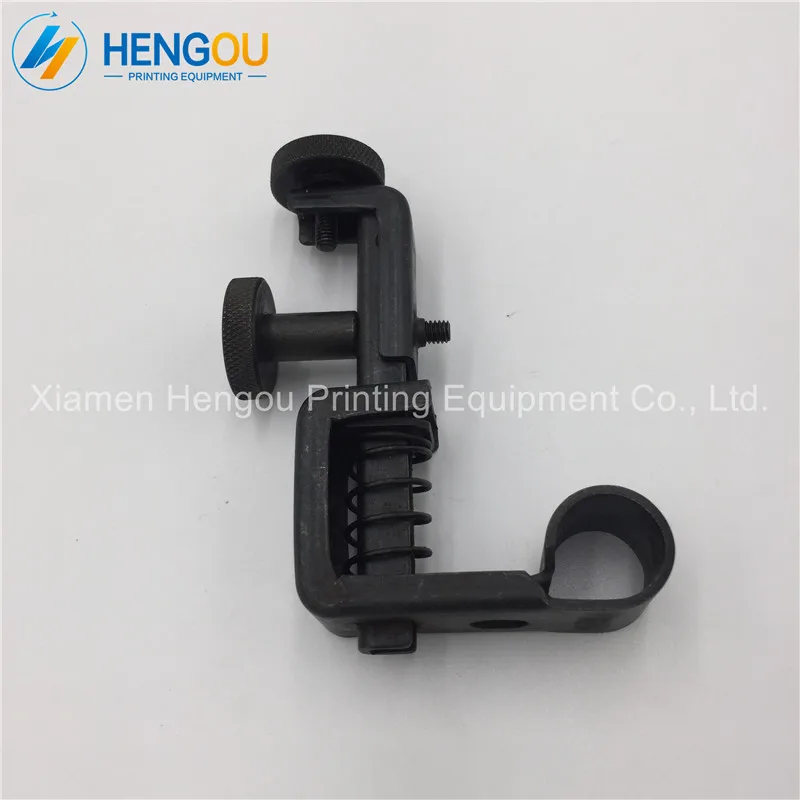 

1 piece feeder brush holder 66.028.105F for offset printing machine SM102 CD102 SM74 SM52 PM52 PM74 MO