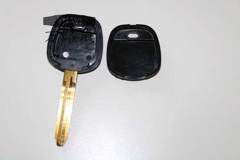 

YNAVI 1pcs TOY43 Blade Car Transponder Key Shell Fob Replacement Case Cover Fit For Toyota With Logo Free Shipping