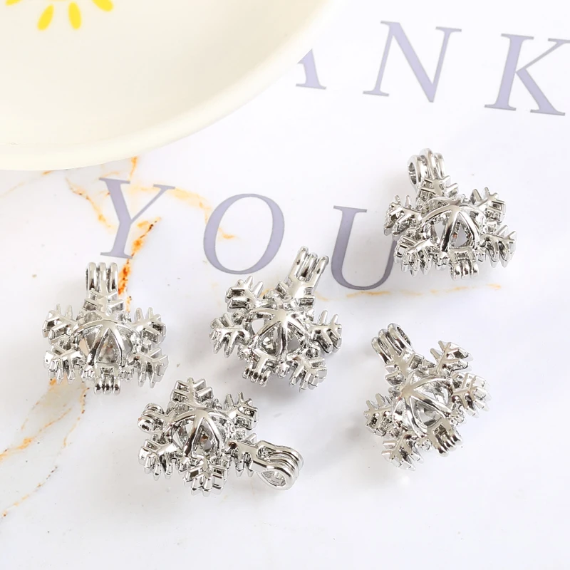 

New Arrival Silver Christmas Snowflakes Bead Cage Pendant Woman Men Essential Oil Diffuser Jewelry Making 5pcs