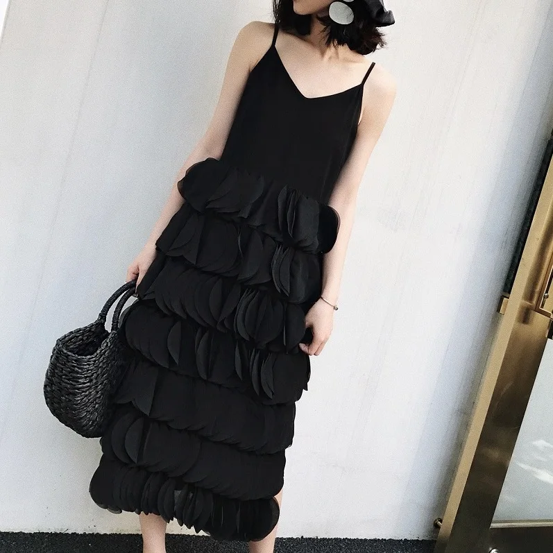 

2018 New Arrival Summer Fashion Sweet Style Temperament Spaghetti Strap Dresses Women V-Neck Slim Garment T1806041
