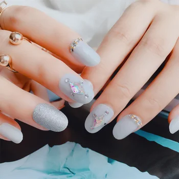 

24PCS New arrival False Nails with glue Shiny Silver Glitter Rhinestones Decor Fake Nails Full Cover Short artificial nails Tips