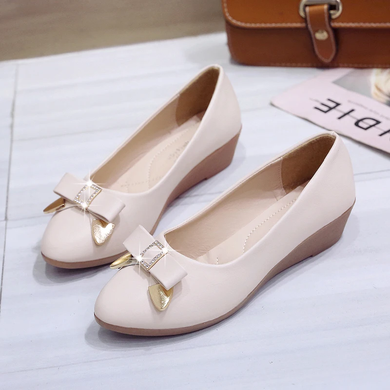 

New Women Shoes Woman Loafers Pointed Toe Shallow Metal Buckle Bow Knot Slip on Plus Size Casual Shoes Soft Bottom Ladies Shoes