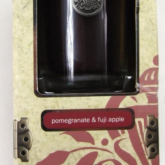 Essenza Luxury Fragrance Candle 6.5 oz Glass Pomegranate & Fuji Apple