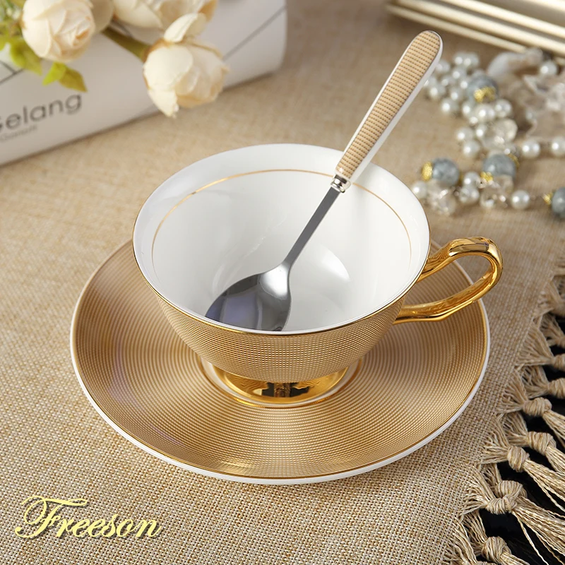 

Luxury Gold Bone China Tea Cup Saucer Spoon Set 200ml Noble Ceramic Coffee Cup Advanced Porcelain Teacup Party Teatime Drinkware