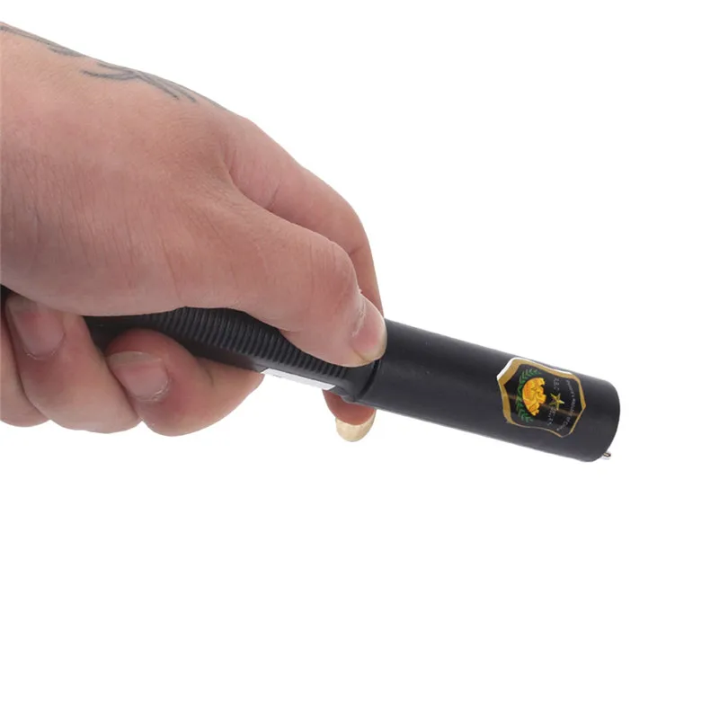 Outdoor Torch Led Light Mountaineering Hiking Flashlight Emergency Danger Mini Flashlight LED Zaklamp 20NE151