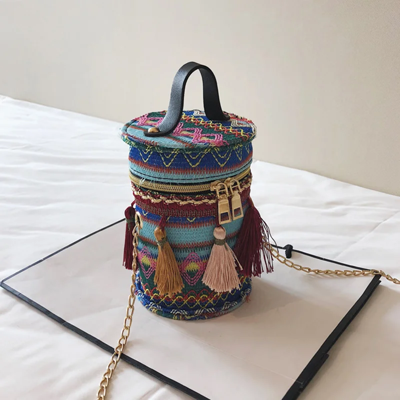 

Women Crossbody Single Shoulder Bag Bucket Embroidery Tassel Bag with Golden Chain Strap OH66