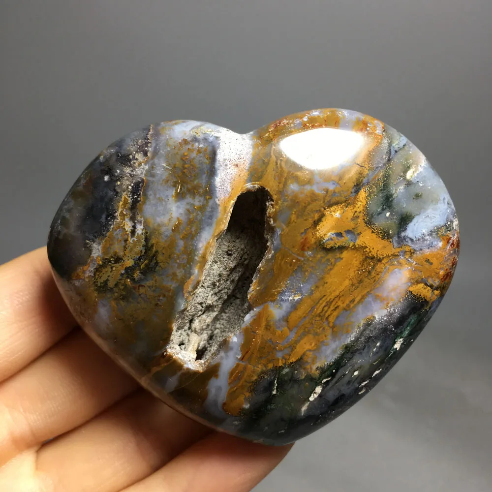 

113g Selling natural quartz crystal polishing ocean jasper heart gift