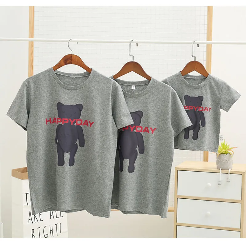 

Family Special Offer Matching Outfits 2019 Summer Cartoon Bear Tshirt Mother Daughter Tshirts Father Son Baby Boy Girl Clothes