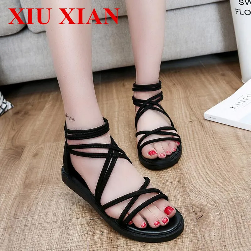 

2017 New Summer Women Sandals Rear Zipper Cross Tied Sandals Female Flat Heel Black Gladiator Sandals Shoes Open Toe Cover Heels