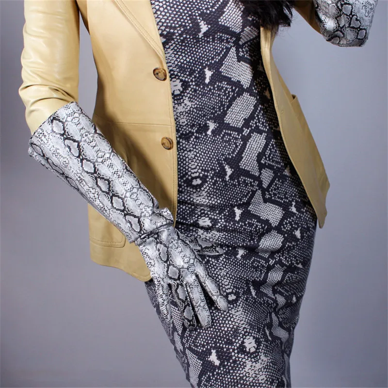 Лакированная кожа длинные перчатки 50 см большой рукава широкие рукава Фонари рукавом моделирование кожа Змея животных печати женские