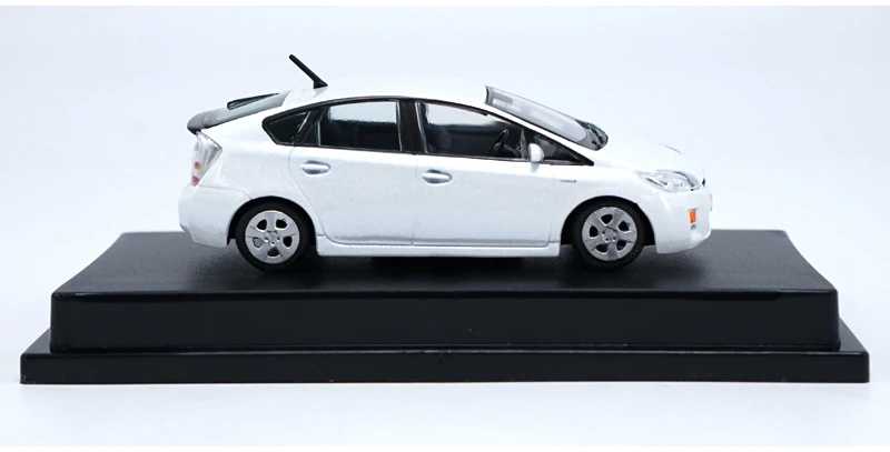 1:43 TOYOTA PRIUS литая под давлением модель автомобиля Коллекция Металл для детей подарки на день рождения оригинальная коробка