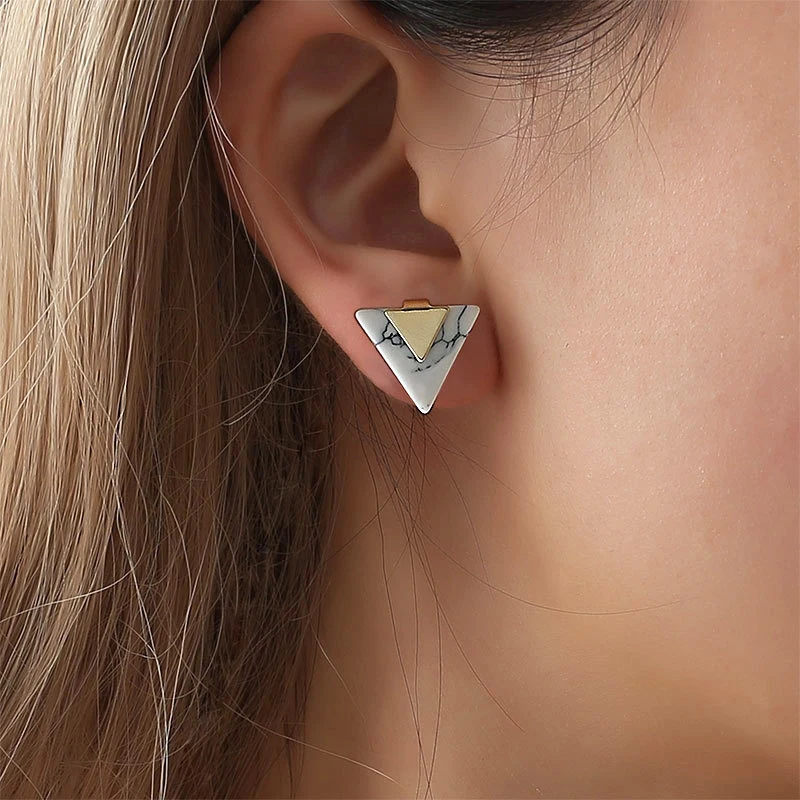 

New Simple Korean Marble Triangle Stud Earrings for Women Small Geometric Ear Studs Earing Ladies Fashion Jewelry Gift QW09