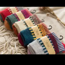 1 пара Женские шерстяные кашемировые теплые мягкие носки женские толстые повседневные разноцветные осенне-зимние полосатые носки классические KYY8610