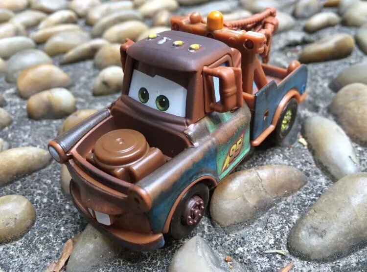 cars 2 tow mater