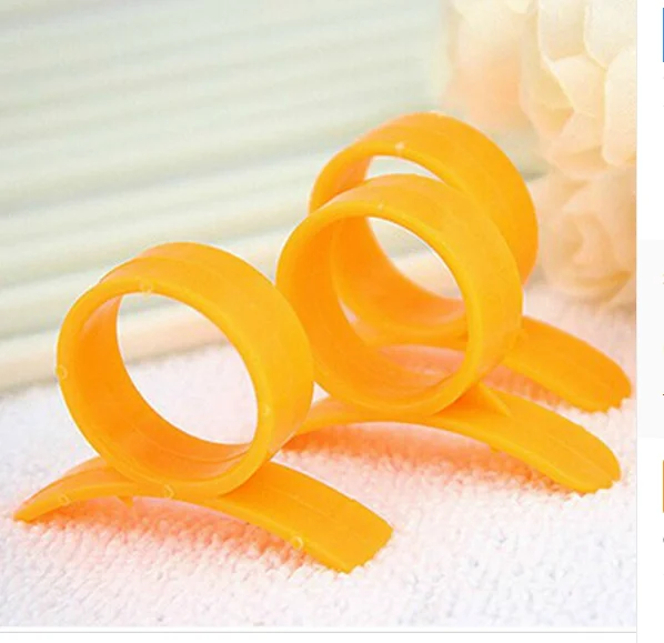 

2Pcs Orange Peeler Fruit Cutters Snail Ring Open Orange Device Plastic Zesters Vegetable Tool Kitchen Accessories Stripper 70 80