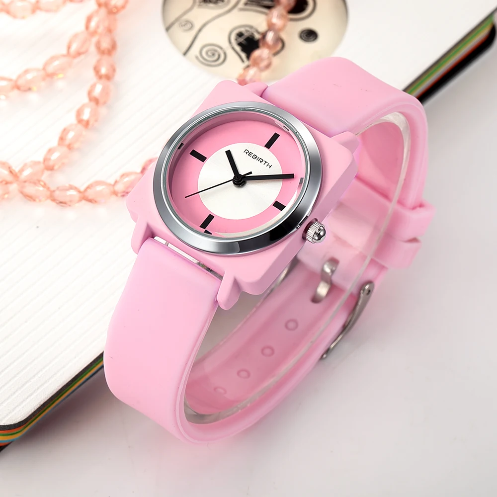 Top Brand New Rubber Strap Women Watches Fashion Elegent Ladies Quartz Wristwatches Luxury
