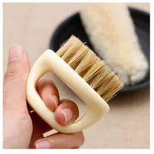 Щетка для бороды для укладки уход за чистыми щетинками матовое кольцо щетка для измельчения волос развертка Ретро масляная голова щетка с белая ручка белая 1 шт